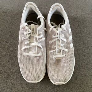 Like new Adidas Tennies